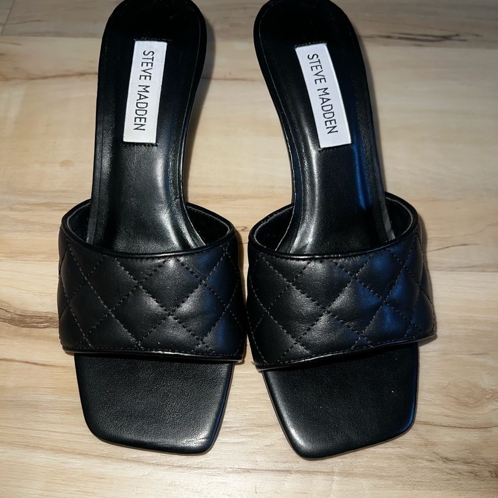 Steve Madden Black Quilted Mules